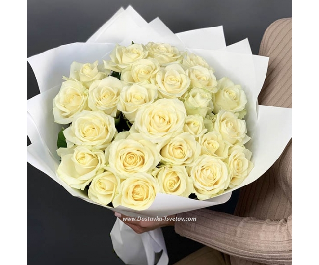 Bouquet of white roses "Amphibia"