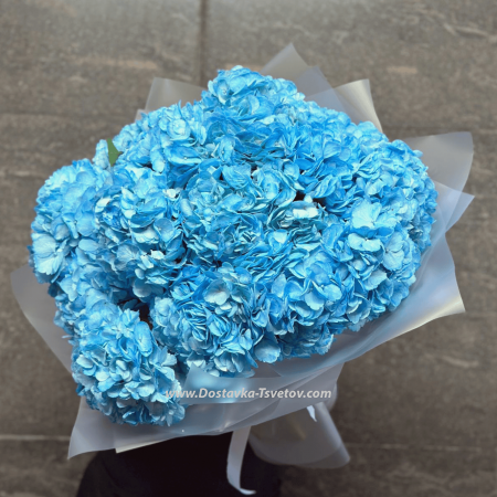 Hydrangea in a bouquet "Blue Sea"