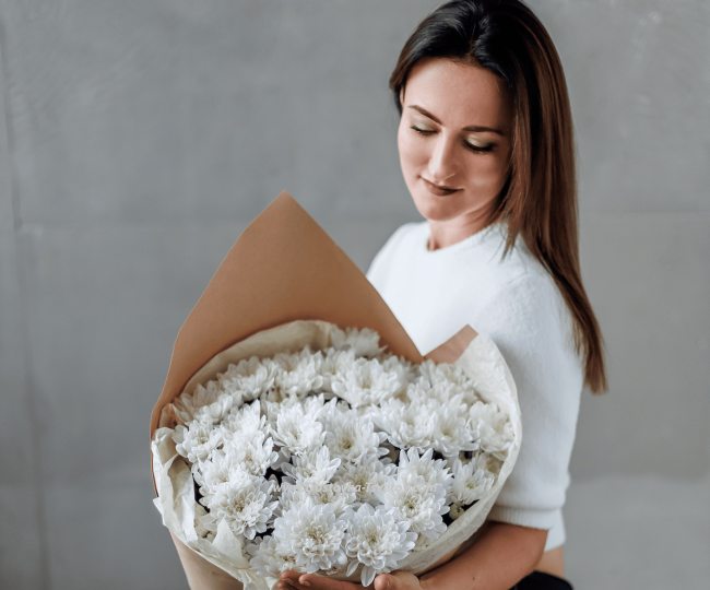 Bouquet of white chrysanthemums "Grace" - photo #2