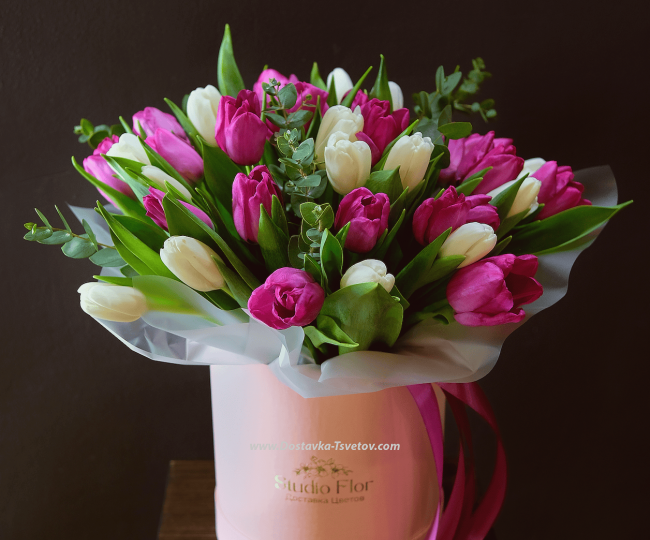 Tulips in a box Bouquet of 55 tulips in a box  "Luxury"