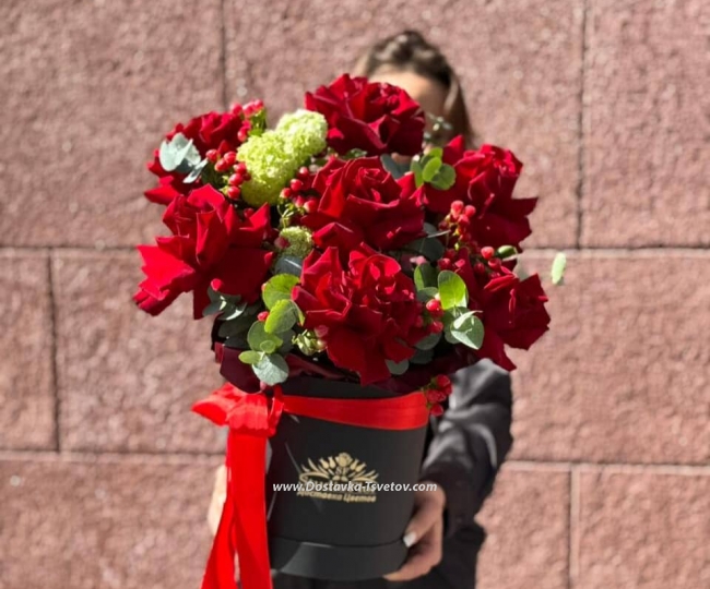 Ecuadorian roses in a box "Princess" - photo #3