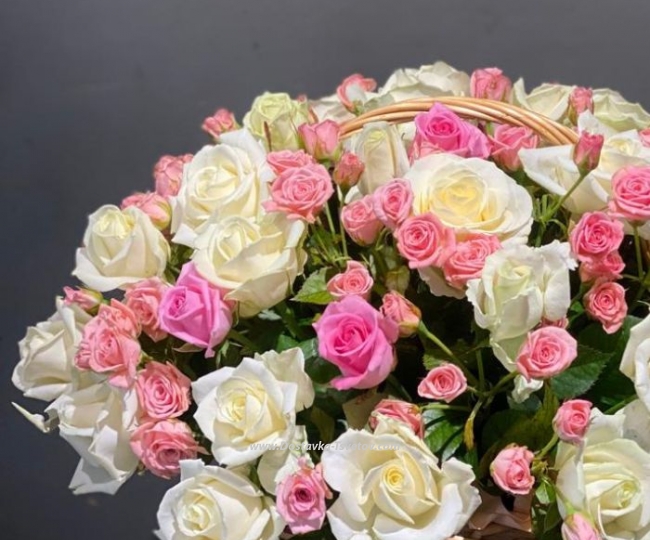 Basket with roses "Quiet Harbor" - photo #3