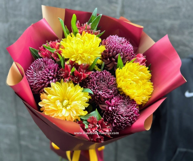 Flowers Bouquet of chrysanthemums and alstroemerias "Autumn Vibe"