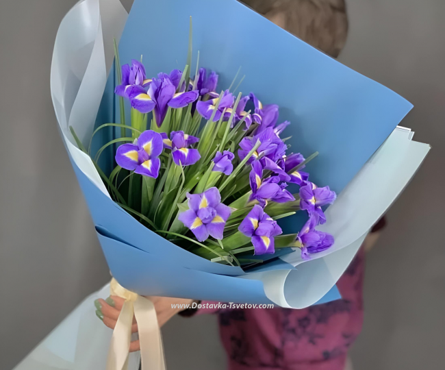 Flowers Bouquet of blue irises "Baikal"