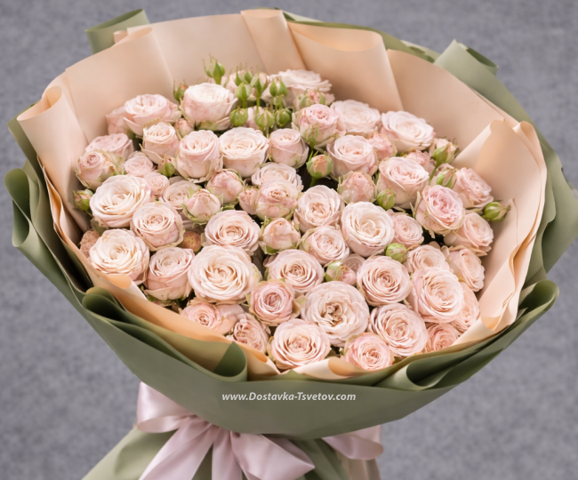 Категория для маркета A bouquet of 17 spray roses "Rays of the Sun"