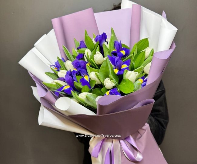 Irises Summer bouquet "Lawn"