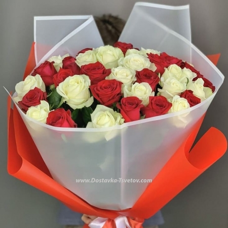 Bouquet of 51 roses "Girlfriend"