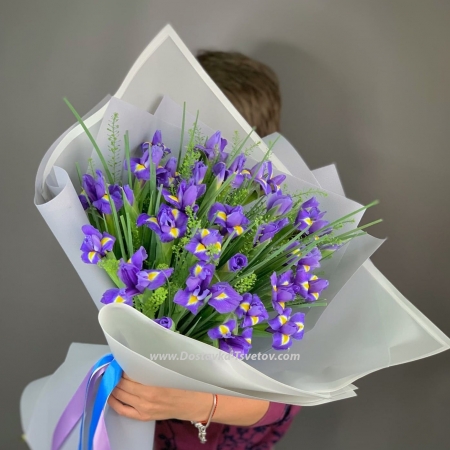Bouquet of irises "Blue Bird"