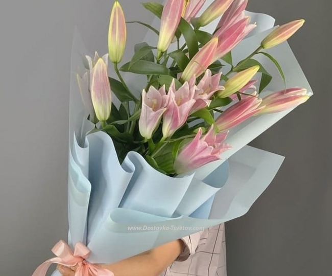 Flowers Bouquet of pink lilies "Alice"
