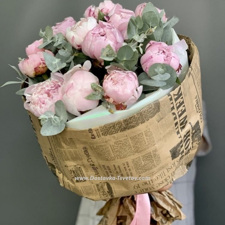 Bouquet of peonies "Native"