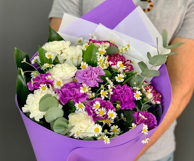 Carnation Bouquet of carnations with daisies "Summer Day"