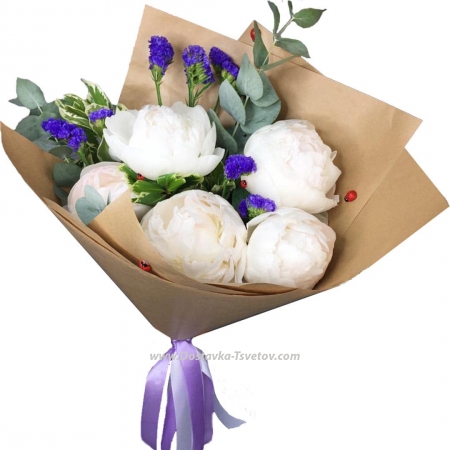 Peonies in a bouquet "Snow Gnome"