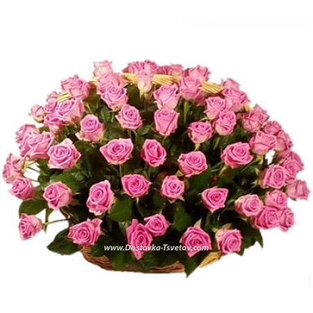 Basket of pink roses "Swallow"