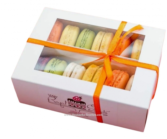 Candy 12 Macarons in a box