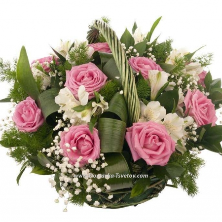 Pink roses in the basket "Coquette"