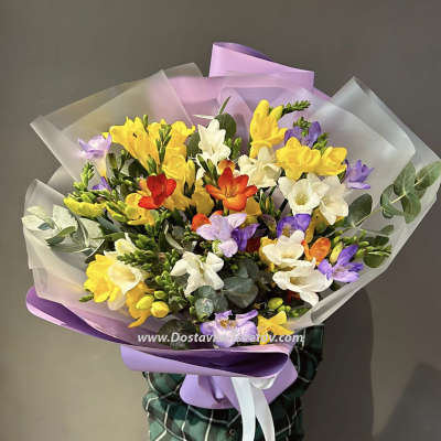 Freesias in the bouquet "Southern Dance"