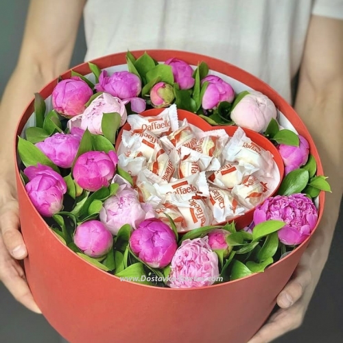 Peonies in a box "Plush"