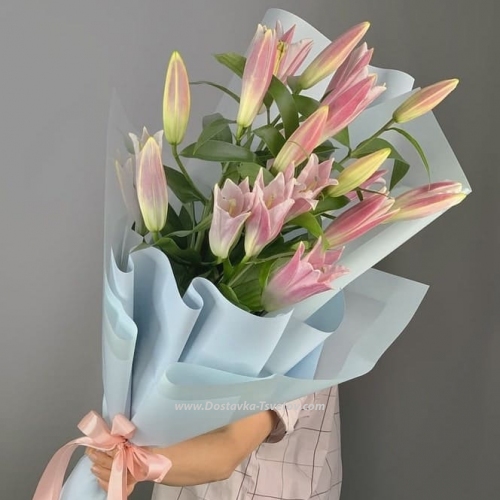 Bouquet of pink lilies "Alice"