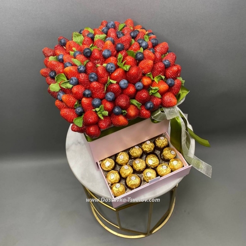 Box "Strawberry Ferrero"