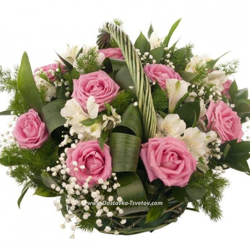 Pink roses in the basket "Coquette"